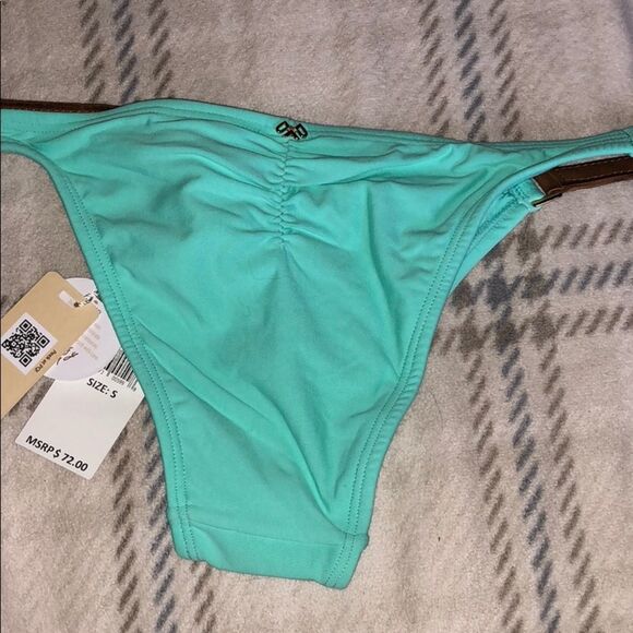 Pily‎ Q Thin Detail Teeny Bottom nwt - Picture 7 of 7